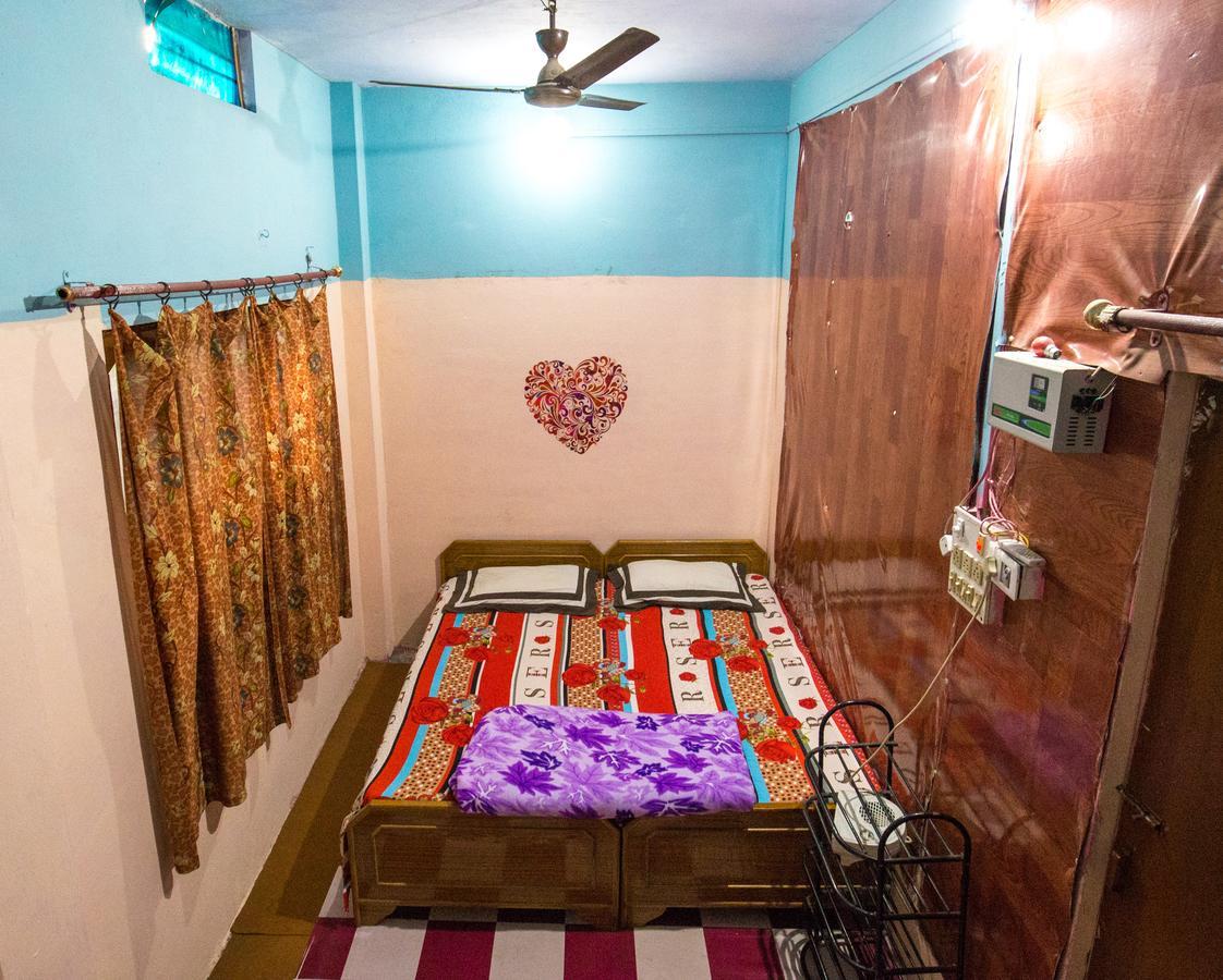 Somit Paying Guest House Varanasi Exterior foto